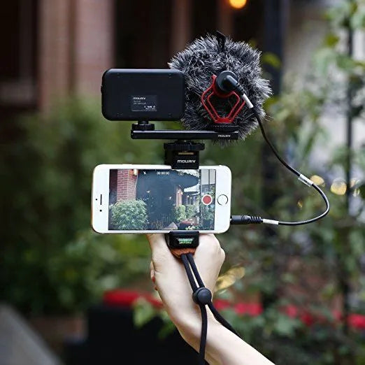 Mobile Vlogging Kit with Tripod, Shotgun Mic & LED Light - image 3